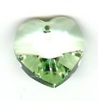 1 18mm Preciosa Light Green Heart